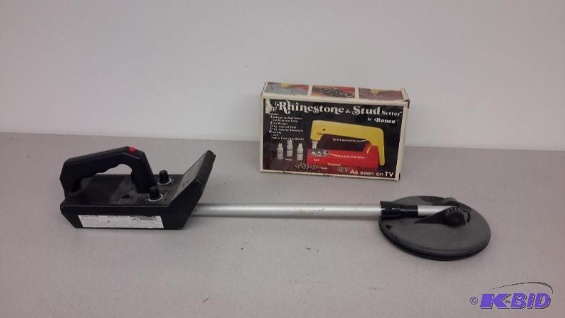 lot 41 image: Metal detector, 70s Rhinestone and Studsetter by Ronco