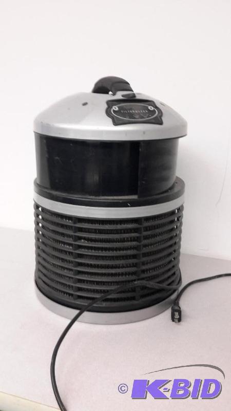 lot 47 image: Filter Queen air cleaner