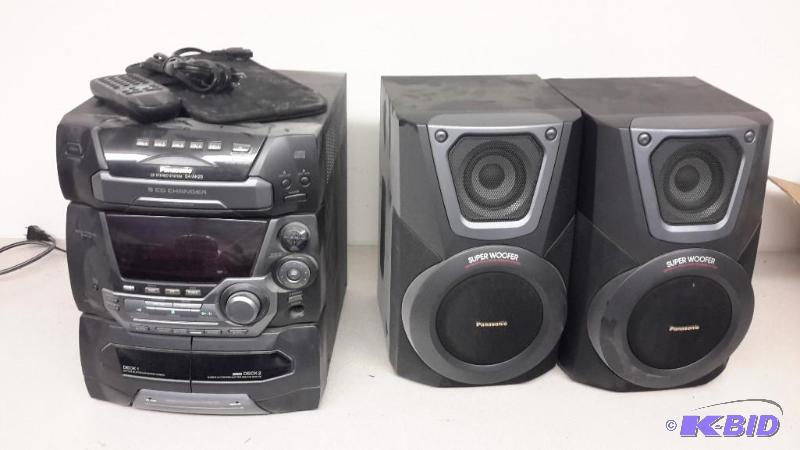 lot 50 image: Panasonic stereo