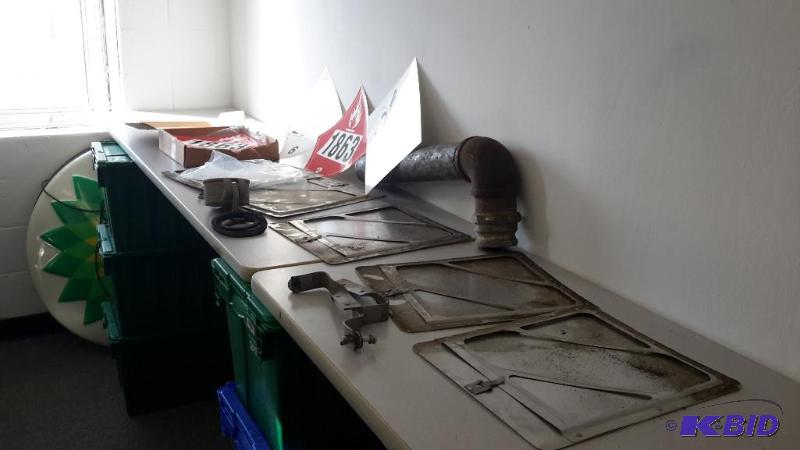 lot 6 image: placards, pipe, misc