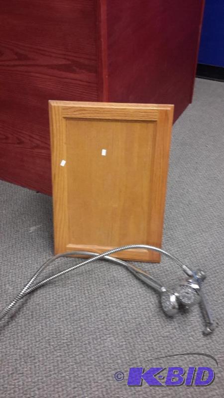 lot 75 image: medicine cabinet, shower set