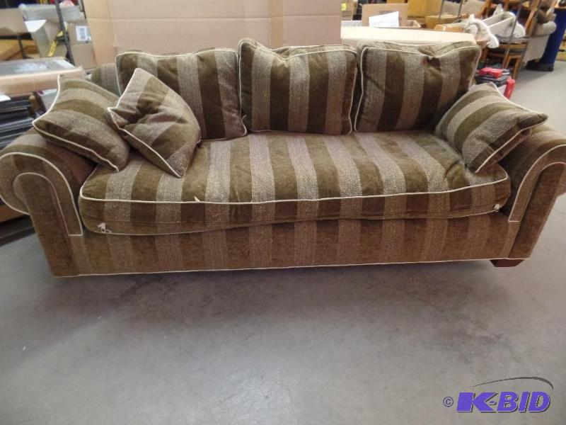 lot 1 image: Classics 3-Person Sofa