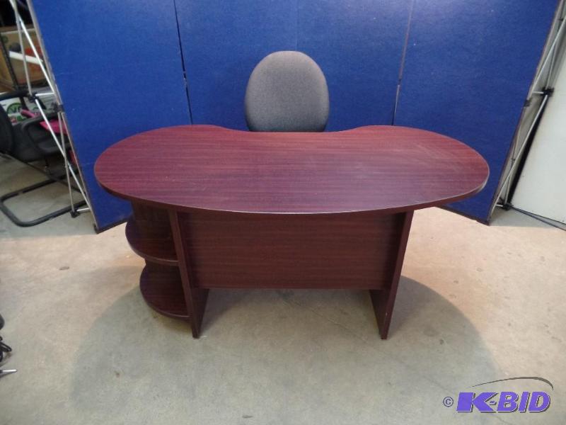 lot 23 image: Office Desk and Chair