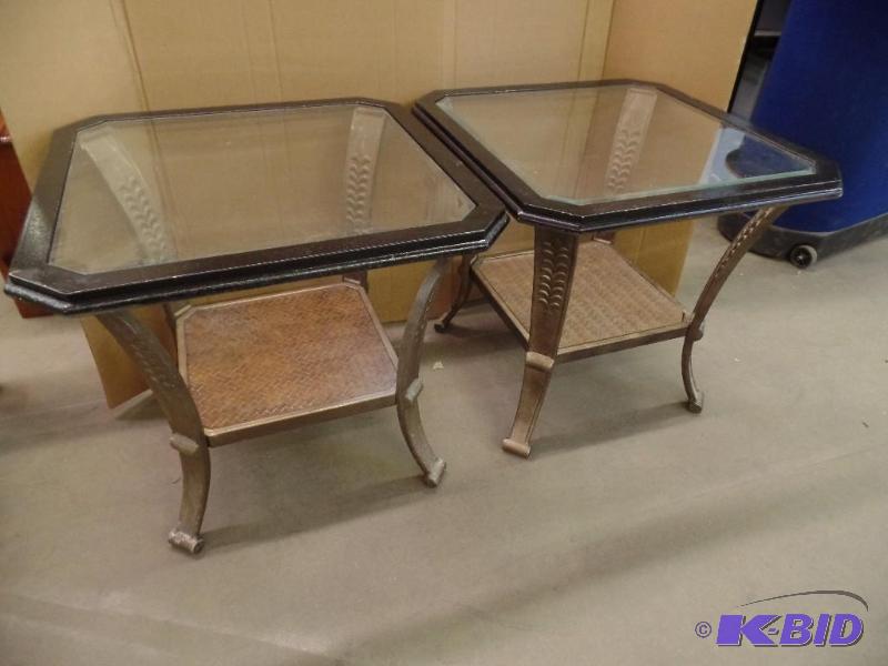 lot 40 image: 2 Ornate Accent Tables