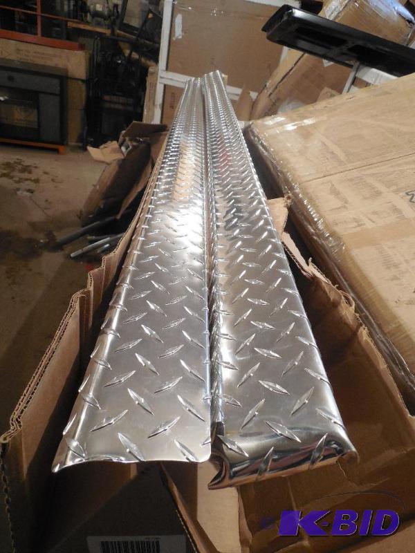 lot 3 image: Pickup Diamond Plate Bed Caps  Rails