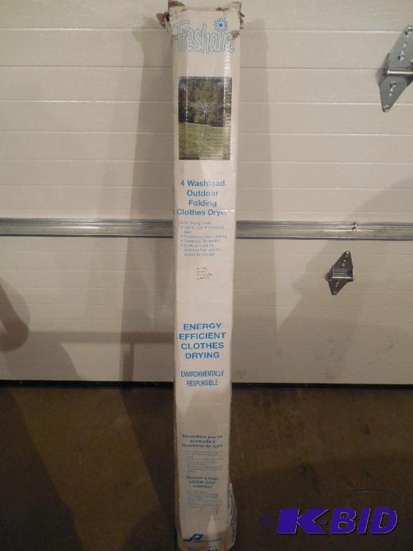 lot 8 image: Freshaire Clothes Line