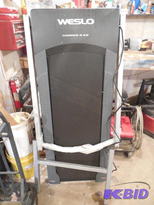 lot 9 image: Weslo Treadmill - Parts