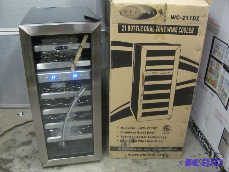 One of the gems of this auction is this NEW (...