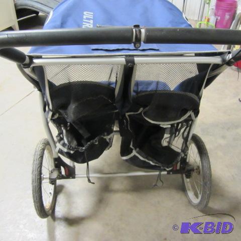 lot 25 image: Jogging Stroller, Double