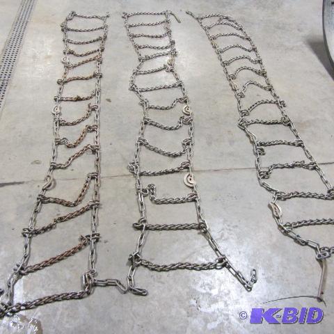 lot 4 image: New Semi Tire Chains