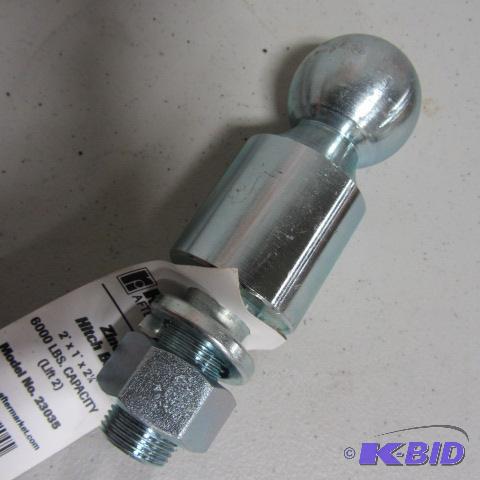 lot 9 image: New Ball Hitch