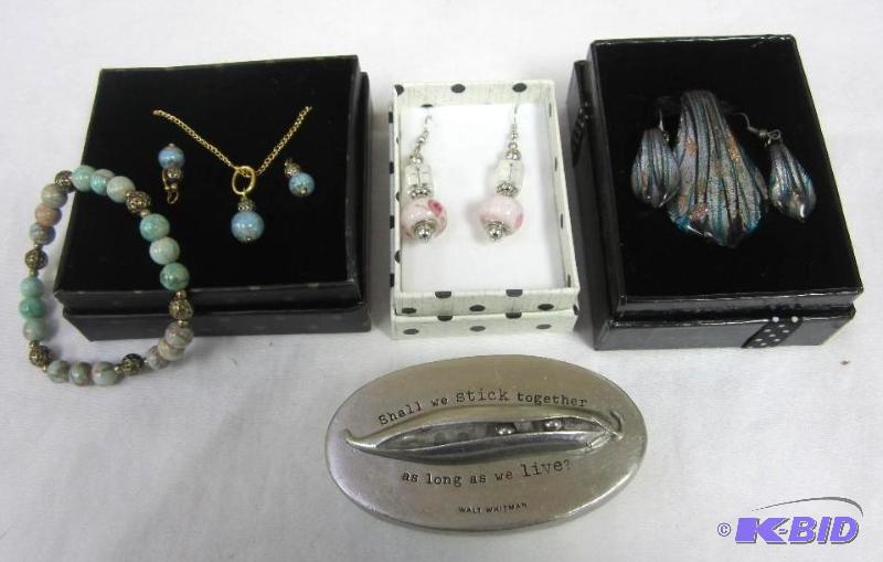 Fashion Jewelry & Trinket Box