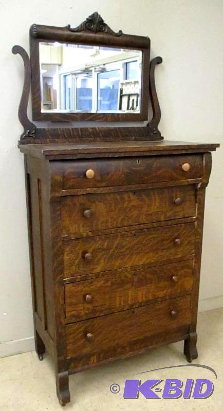 Vintage 5 Drawer Dresser With Swing Mirror