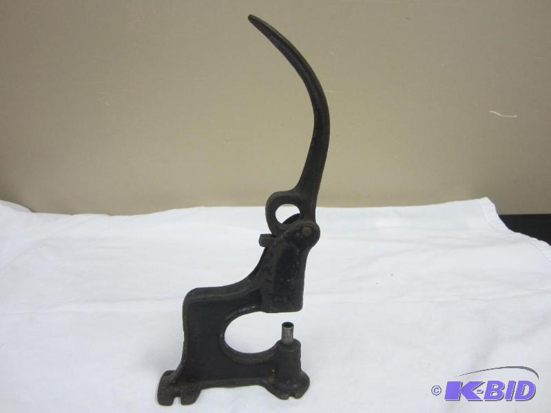 Bearing punch