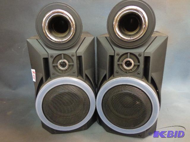 Venturer Speakers (2)   8 OHMS ...