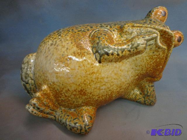 Large Frog Yard Decoration   Very good shape ...