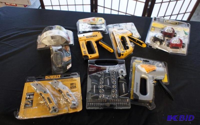 Lot of Dewalt&nbspand Stanley Staple Guns - ...