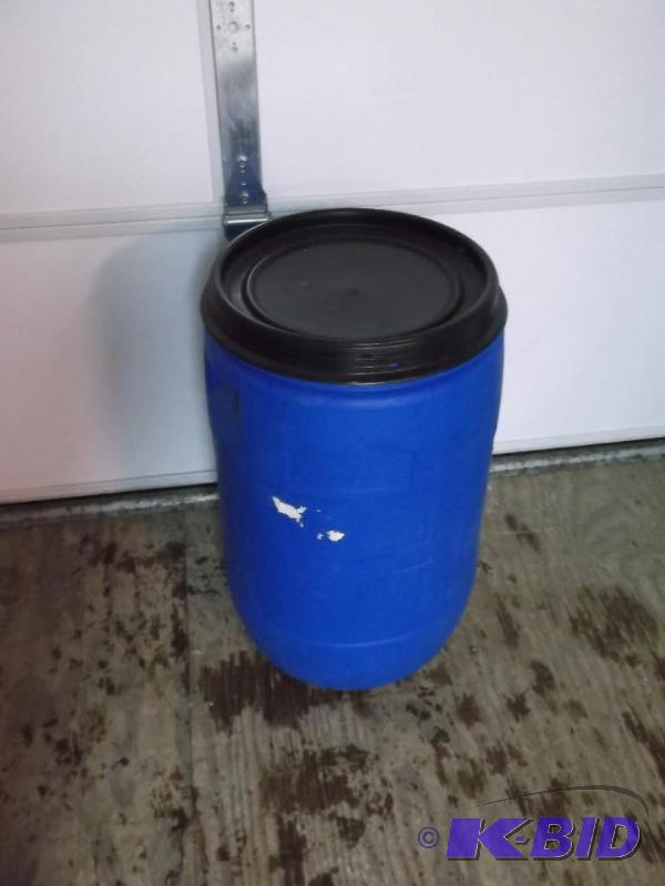 lot 107 image: Good clean 20 gallon food grade barrel....