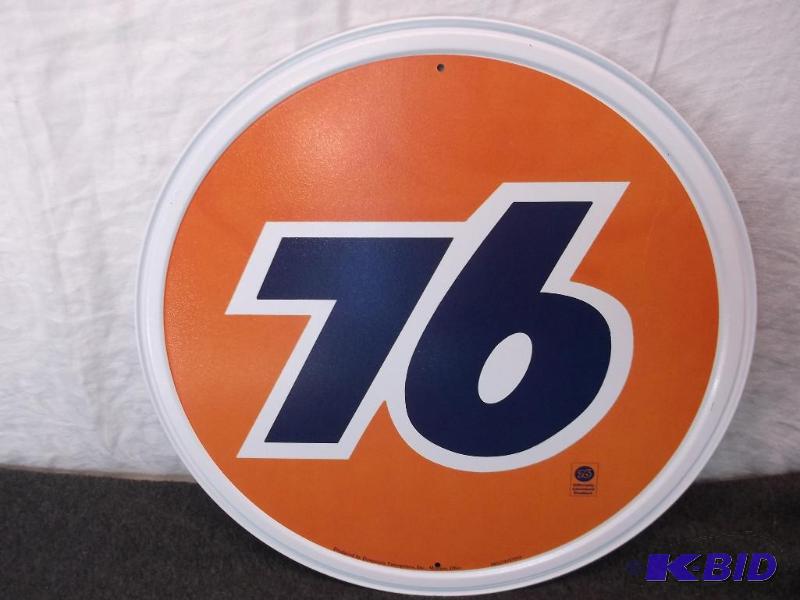 lot 18 image: Collectable 76 sign measuring 11 34" D ...