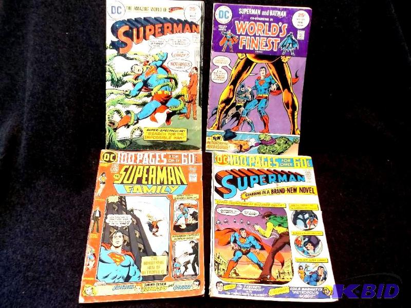 lot 29 image: Lot with 4 collectable comic books....