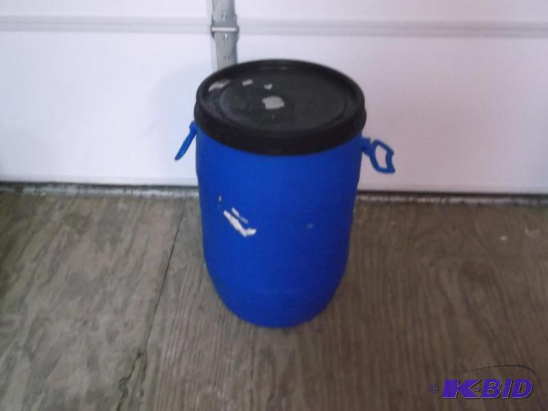 lot 87 image: Good clean 20 gallon food grade barrel....