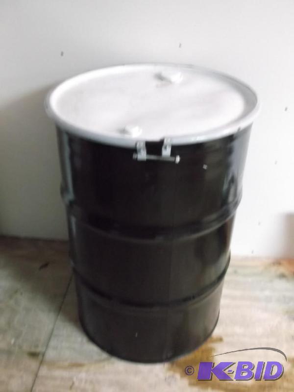 lot 92 image: Good clean food grade 55 gallon steel barrel....