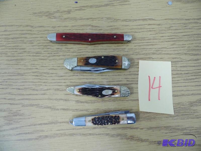lot 14 image: Knives