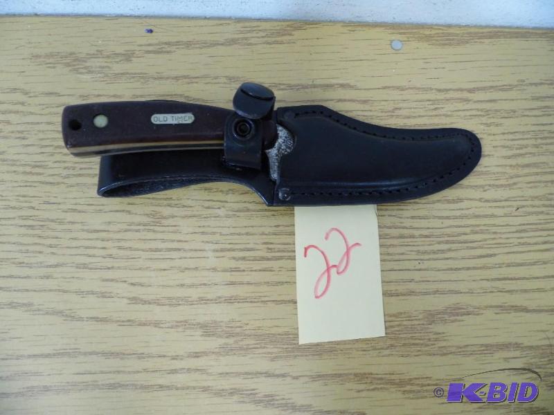 lot 22 image: Knives