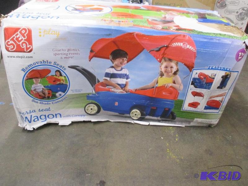 lot 1 image: Step 2 Wagon
