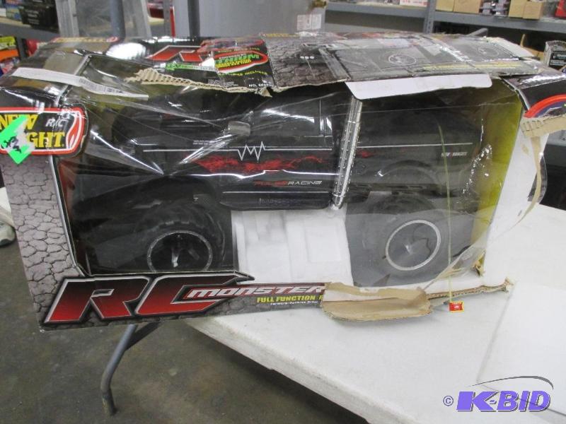 lot 2 image: New Bright RC Monster Truck