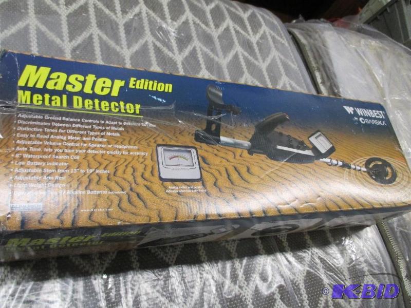 lot 24 image: Winbest Barsk Master Metal Detector Edition
