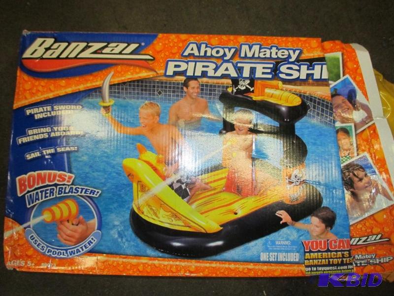 lot 33 image: Banzai Ahoy Matey Pirate Ship Floaty