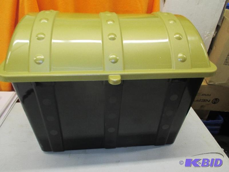 Plastic Bin with lids
