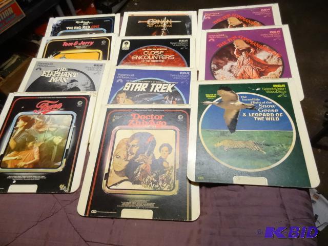 lot 113 image: Approx. 12 RCA Selectavision CED video discs...
