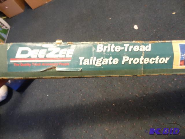 lot 174 image: DeeZee Brite Tread tailgate protector 61.5 lo...