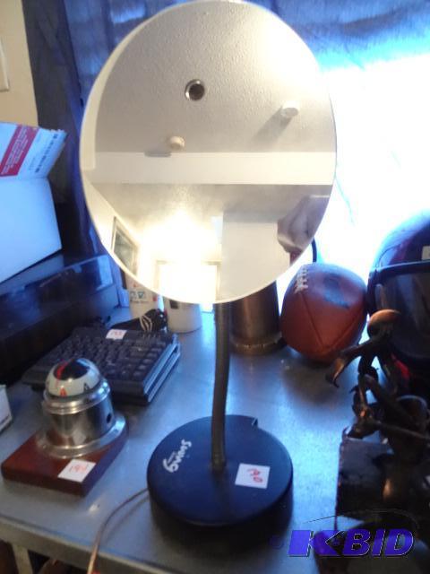 lot 190 image: Activisu Swing optometrist mirror with built-...
