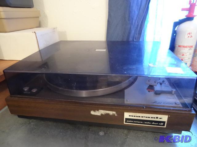 lot 197 image: Marantz model 6100 turntable with Shure M111H...