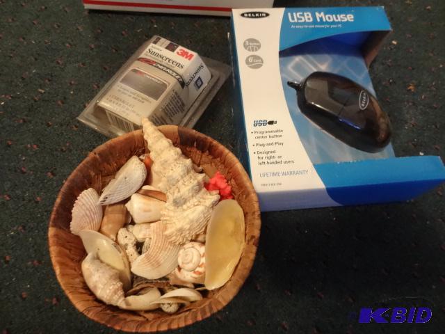 lot 228 image: Belkin USB mouse NIB  sea shells in basket, ...