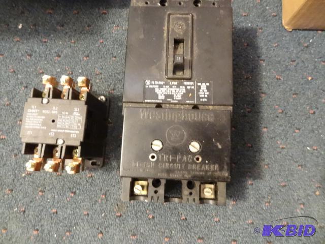 lot 242 image: Westinghouse Tri-Pac 2 pole 15 amp circuit br...