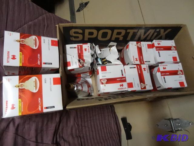 lot 30 image: Qty 10 Food warming lamp bulbs. 125  250 Wat...