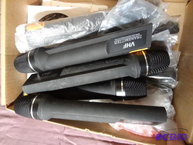 lot 35 image: Qty 5 VHF Wireless Microphones...