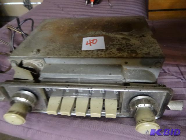 lot 40 image: Vintage Sapphire Car Radio as shown...