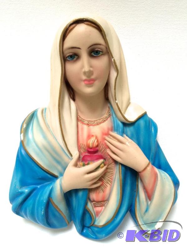 lot 10 image: Vintage Chalkware Madonna Sacred Heart Wall Plaque - Columbia Statuary - Italy