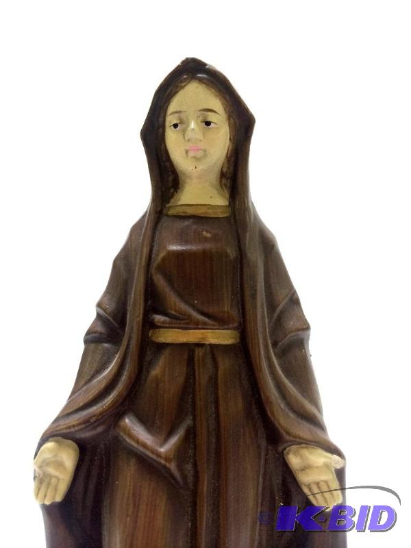 lot 7 image: Vintage Madonna Statue