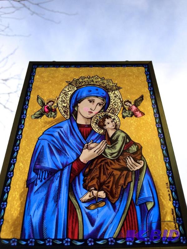 lot 8 image: Small Framed  Stain Glass of the Madonna & Child with Angels