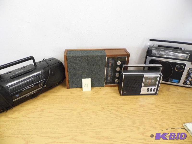 4 Radios