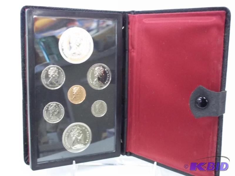 lot 5 image: 1977 Canadian Proof set with Case...