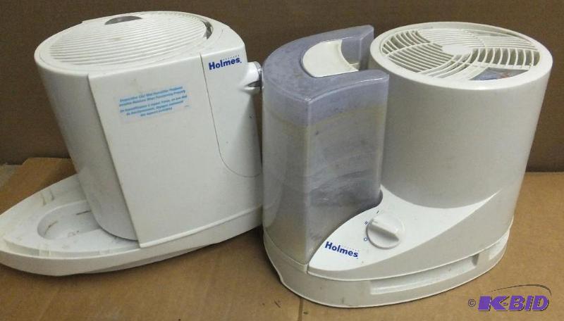 lot 17 image: Humidifiers