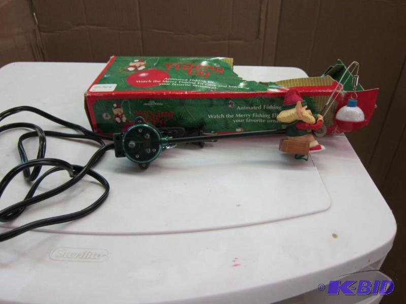 lot 47 image: Animated Fishing Elf Ornament