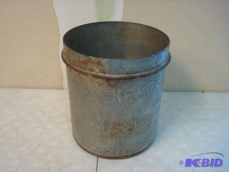 lot 1 image: Vintage&nbspKemps Metal Can Heavy, Hole In T...